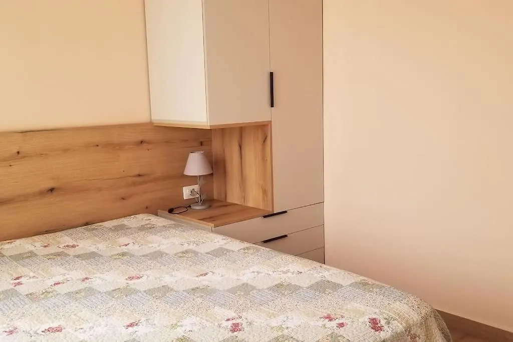 Flower Apartment Free Private Parking Tirana Albanien